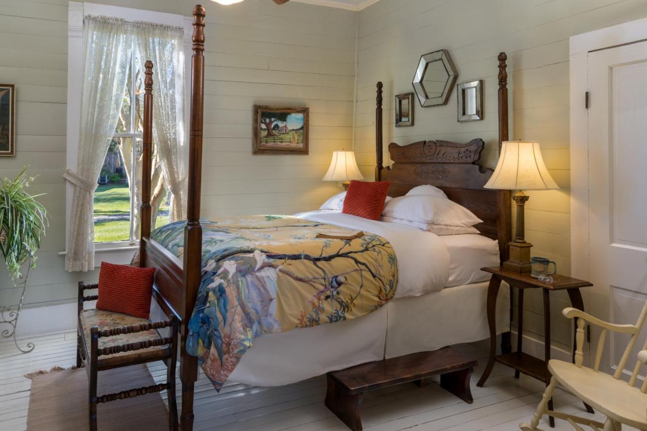 Maison D'Memoire Bed&Breakfast Cottages Rayne Extérieur photo