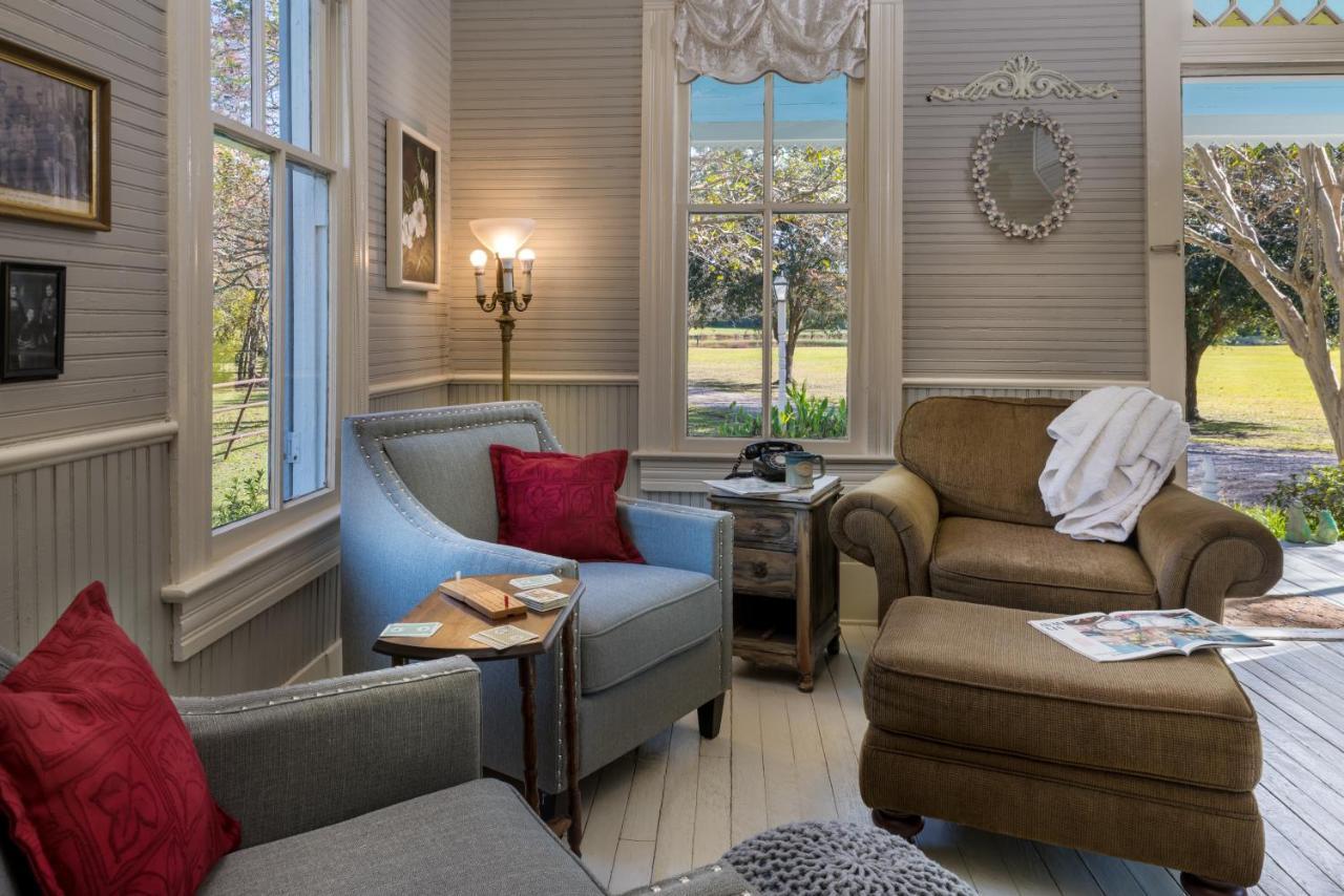 Maison D'Memoire Bed&Breakfast Cottages Rayne Extérieur photo