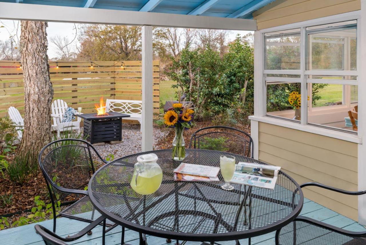 Maison D'Memoire Bed&Breakfast Cottages Rayne Extérieur photo