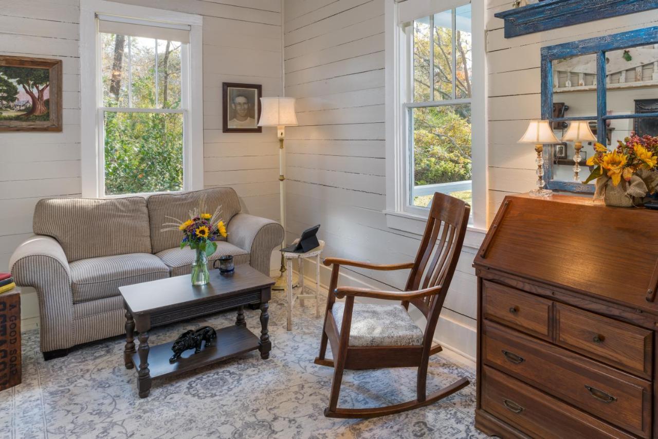 Maison D'Memoire Bed&Breakfast Cottages Rayne Extérieur photo